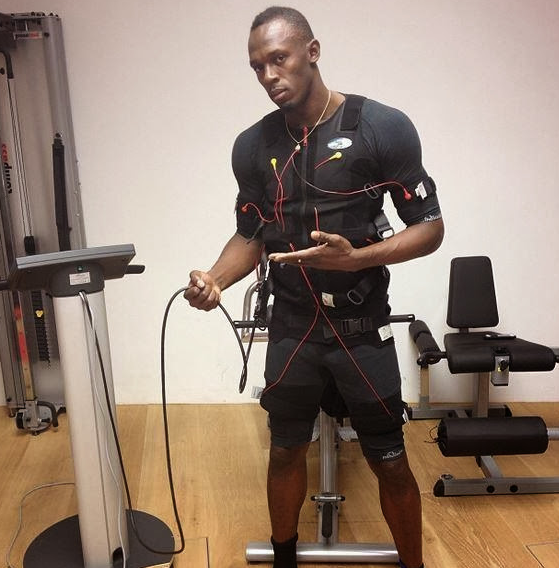 фітнес на тренажері EMS